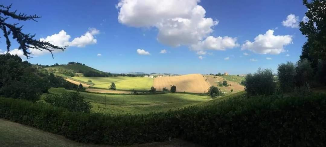 La Casa Del Duca Guest House Montalto delle Marche Exterior photo